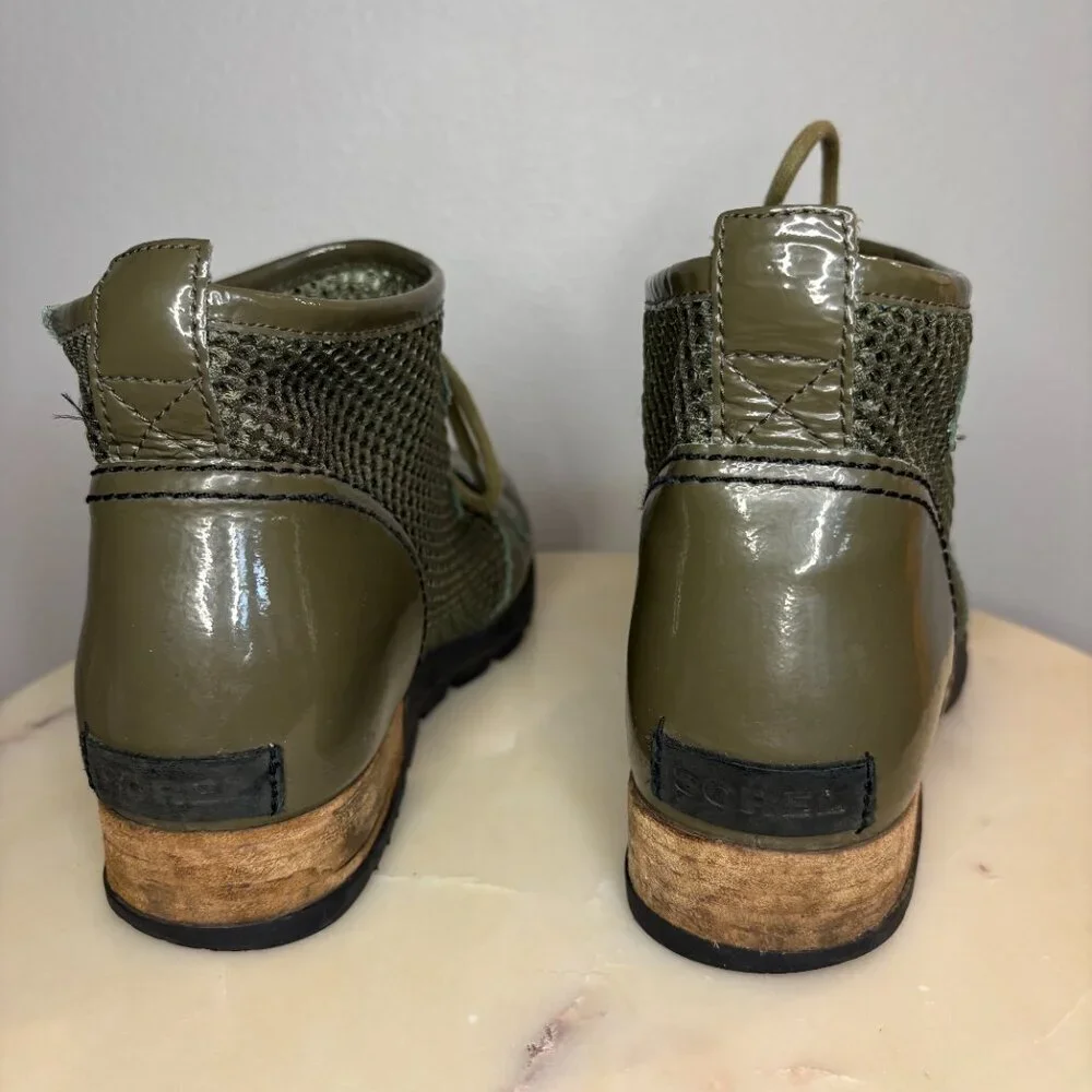 Sorel Major Lace Mesh Boot size 9 Army Green